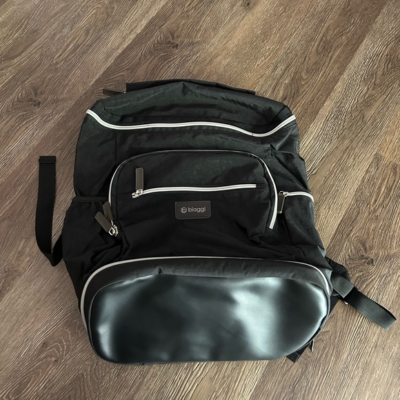 Biaggi Black Backpack - Picture 1 of 6
